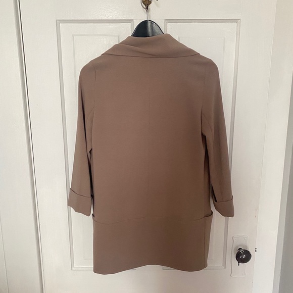 Aritzia Wilfred blazer - Picture 4 of 8